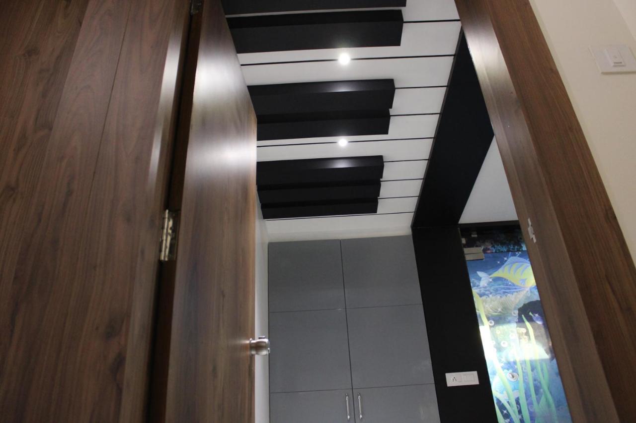 Hotel The Grand Piano - Best Business Hotel In Patan المظهر الخارجي الصورة