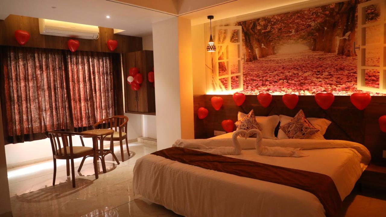 Hotel The Grand Piano - Best Business Hotel In Patan المظهر الخارجي الصورة