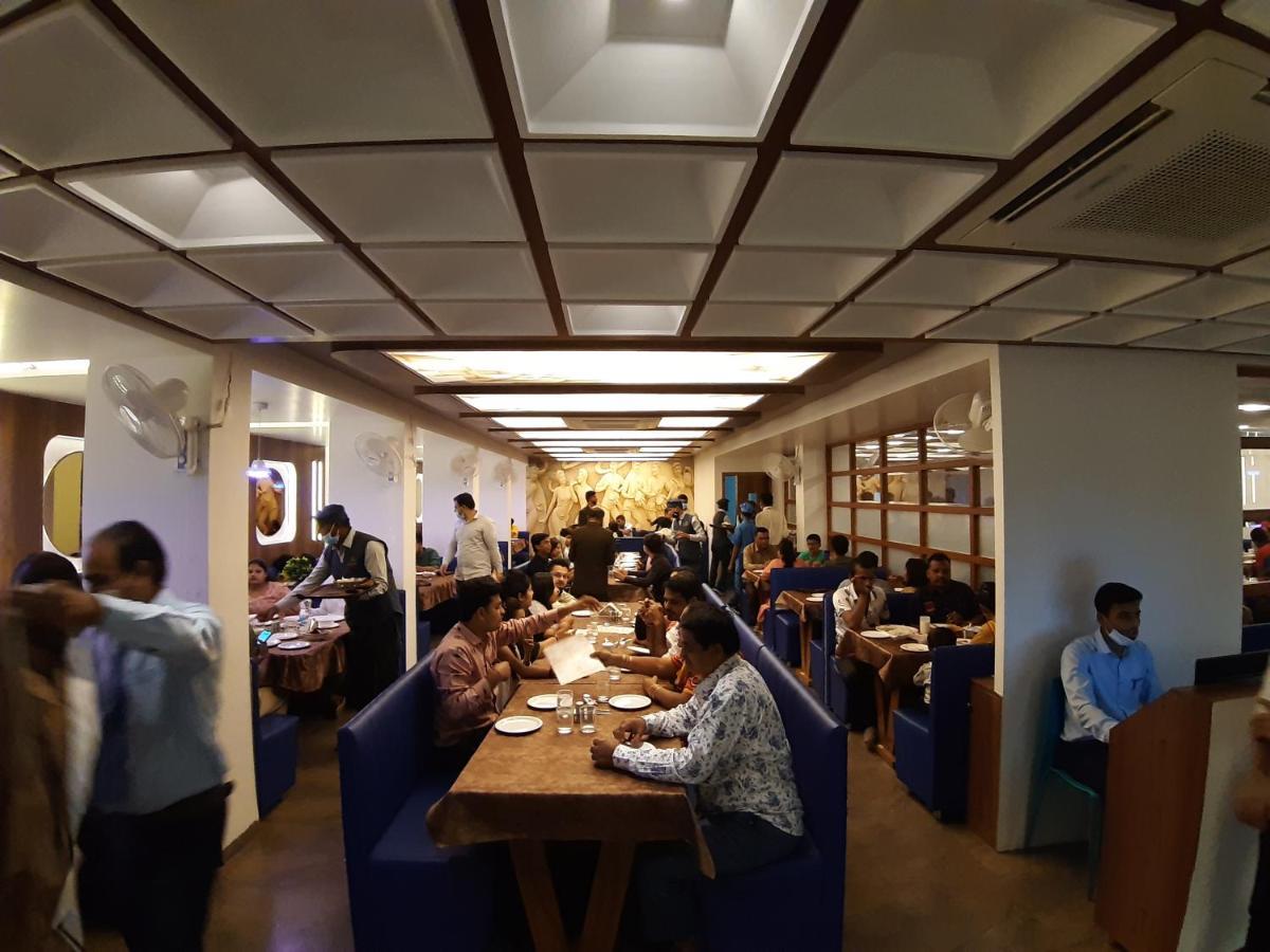 Hotel The Grand Piano - Best Business Hotel In Patan المظهر الخارجي الصورة